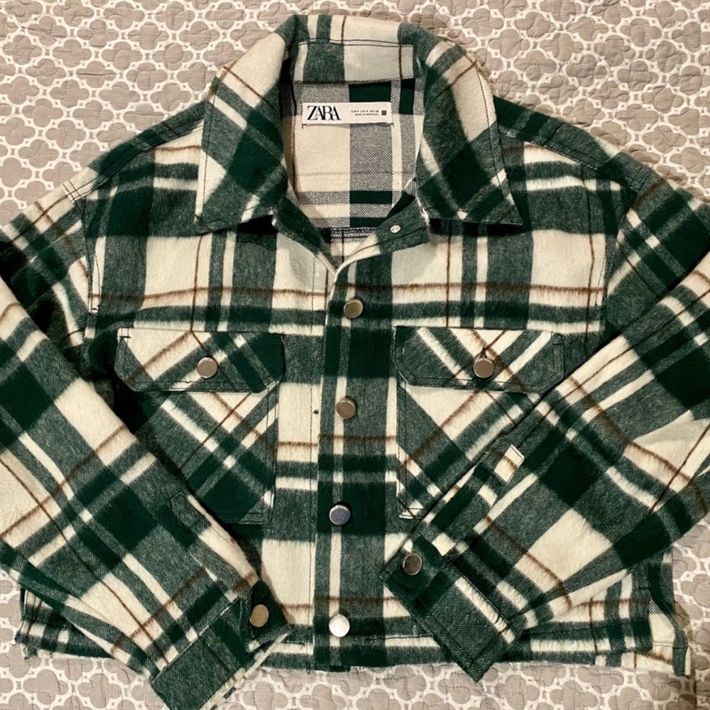 Zara jacket size Small perfect for fall! Cute green color . Worn 1X